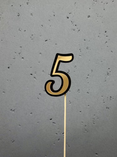 5 LUSTRO.jpeg